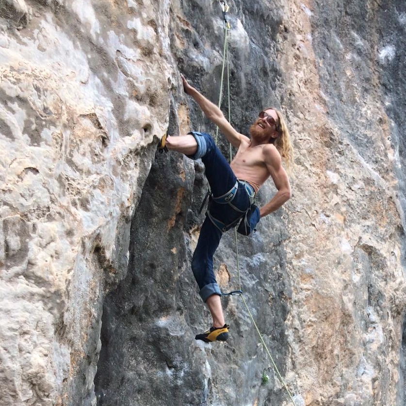 Climbing in Chulilla March 2020 02